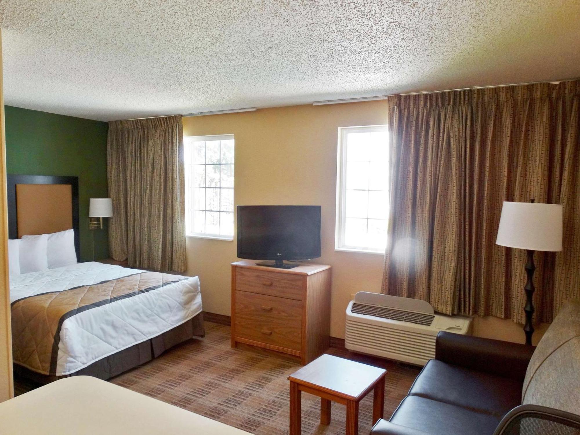 Extended Stay America Suites - Orlando - Lake Mary - 1040 Greenwood Blvd Buitenkant foto