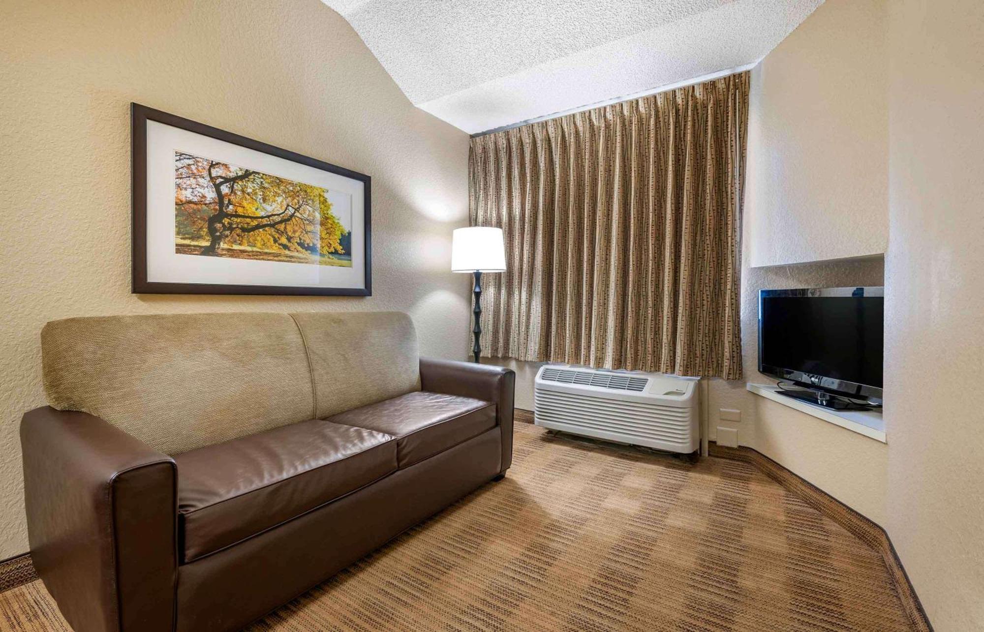 Extended Stay America Suites - Orlando - Lake Mary - 1040 Greenwood Blvd Buitenkant foto