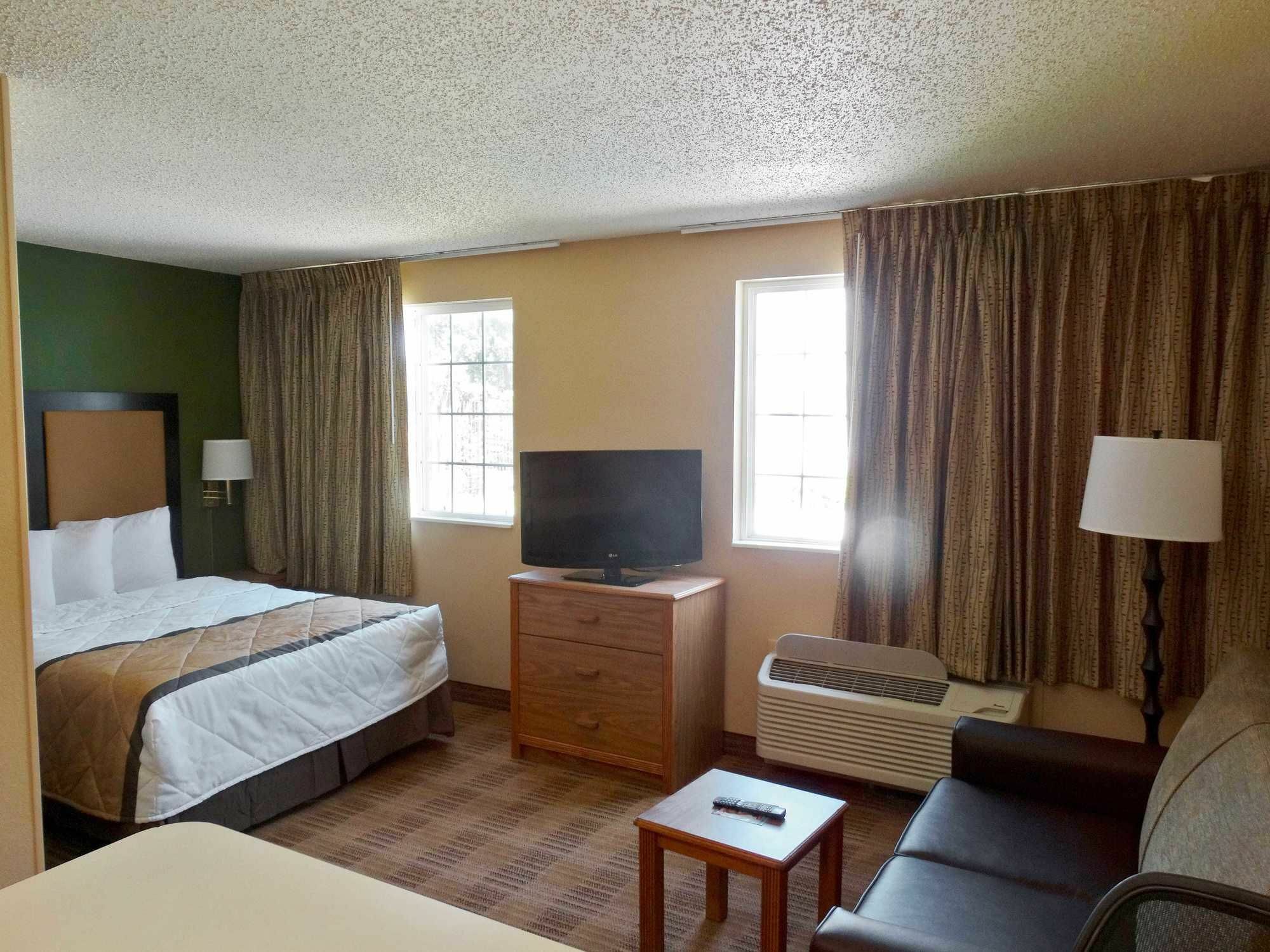 Extended Stay America Suites - Orlando - Lake Mary - 1040 Greenwood Blvd Buitenkant foto
